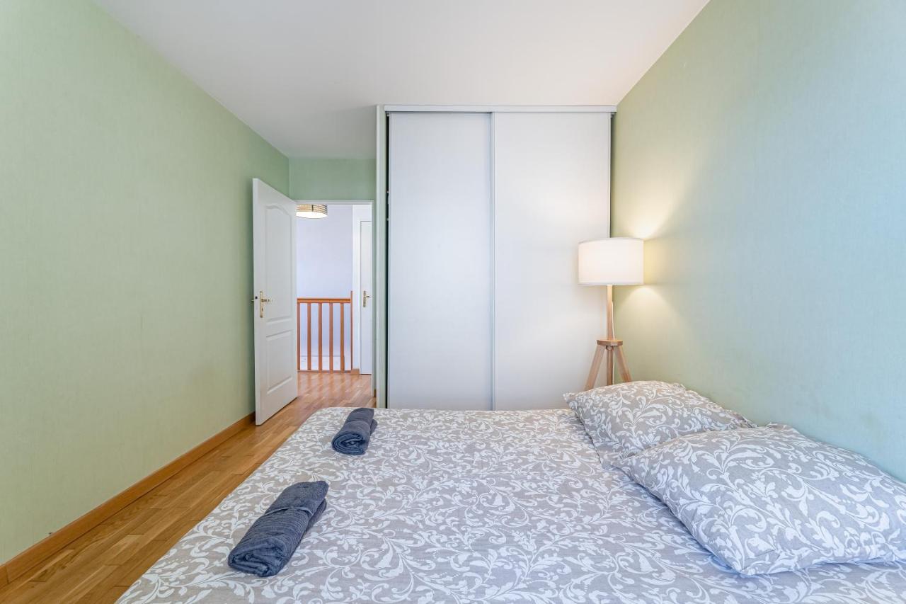 La Joliette; Duplex 2 Chambres, Parking Inclus+ Terrasse+ Ascenseur Marseille Exterior photo